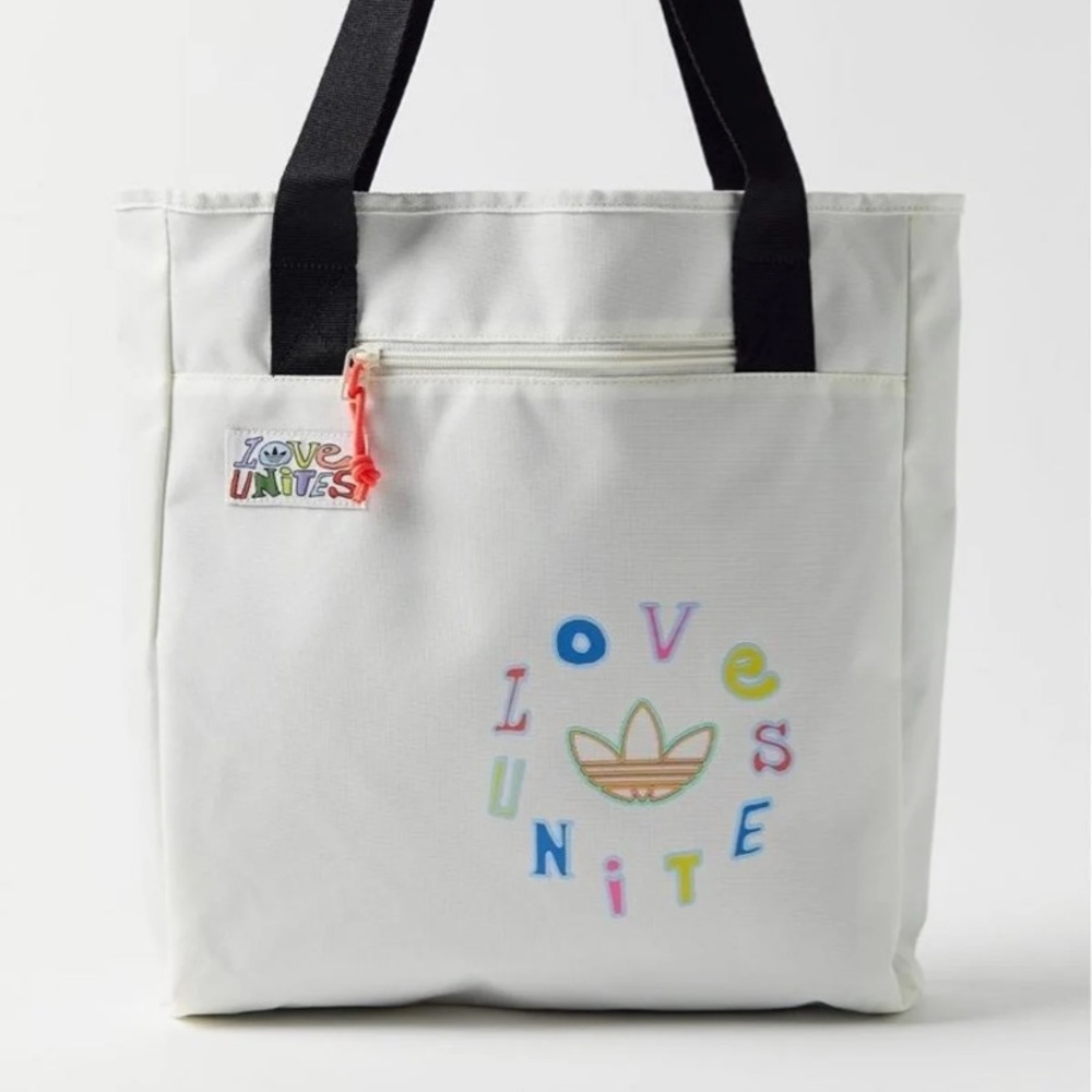 NWT ADIDAS shoulder bag